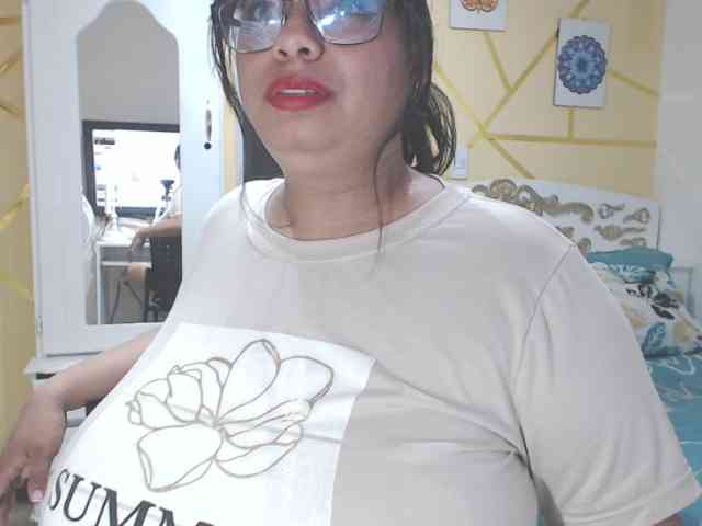 Alicebigboobs webcam