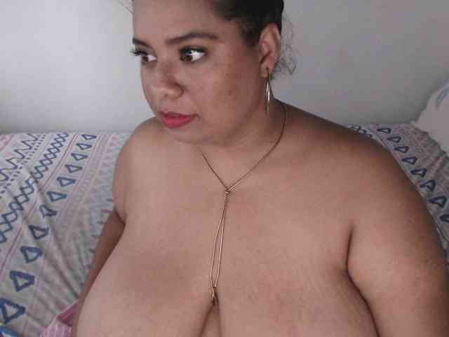 Alicebigboobs webcam