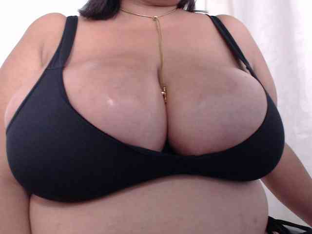 Alicebigboobs webcam