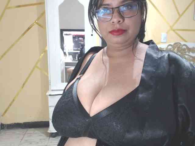 Alicebigboobs webcam