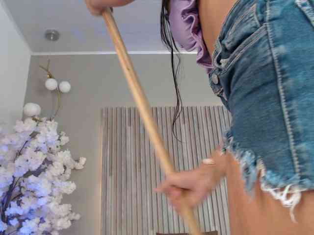 Michellee-20 webcam