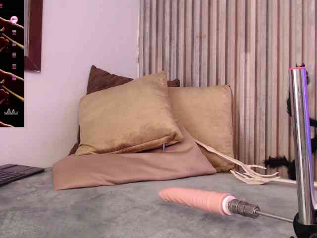 Michellee-20 webcam