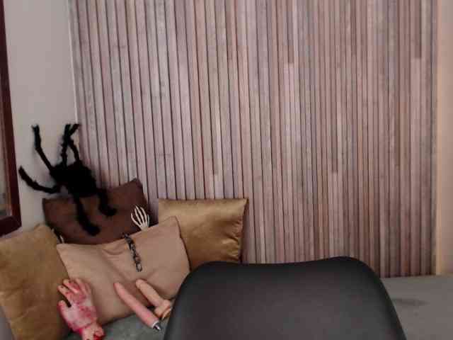 Michellee-20 webcam
