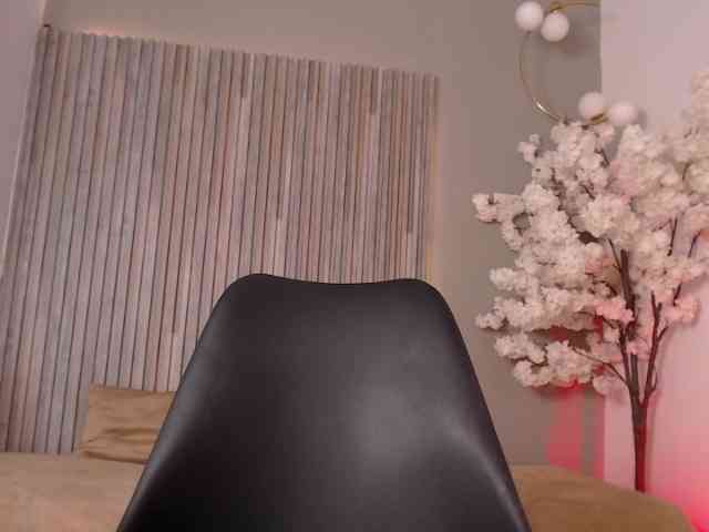 Michellee-20 webcam