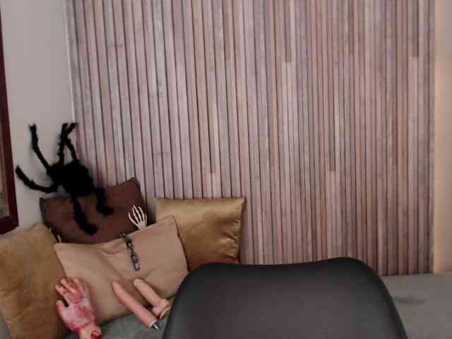 Michellee-20 webcam