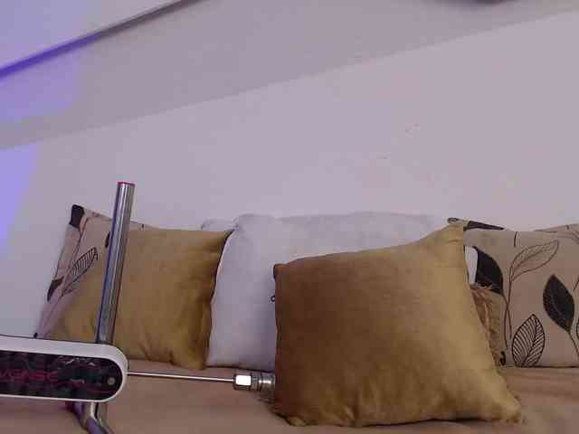 Michellee-20 webcam
