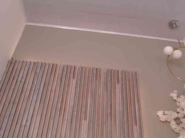 Michellee-20 webcam