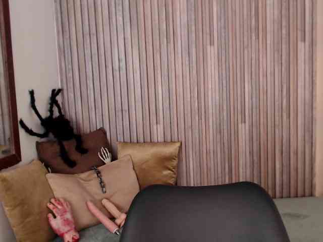 Michellee-20 webcam