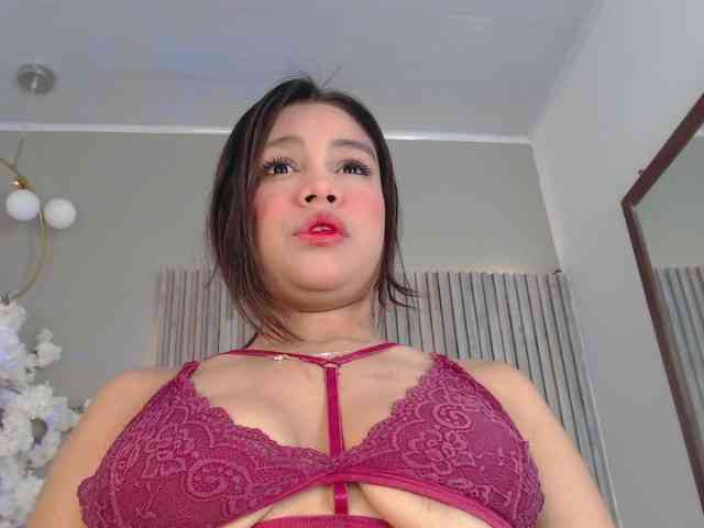 Michellee-20 webcam