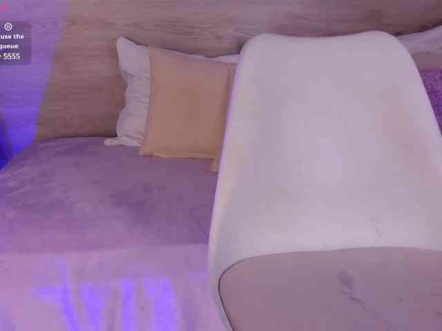 Michellee-20 webcam