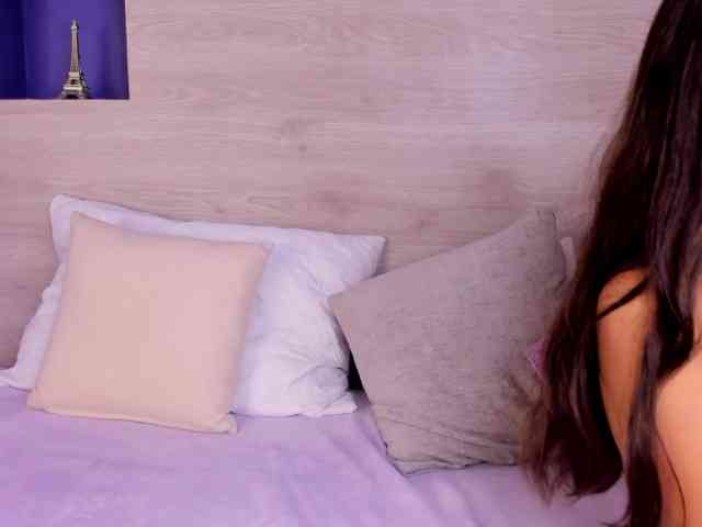 Michellee-20 webcam
