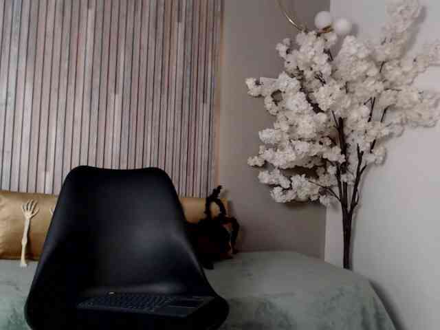 Michellee-20 webcam