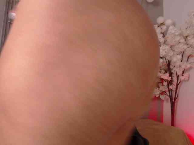 Michellee-20 webcam