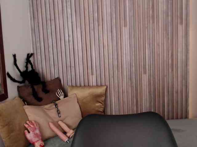 Michellee-20 webcam
