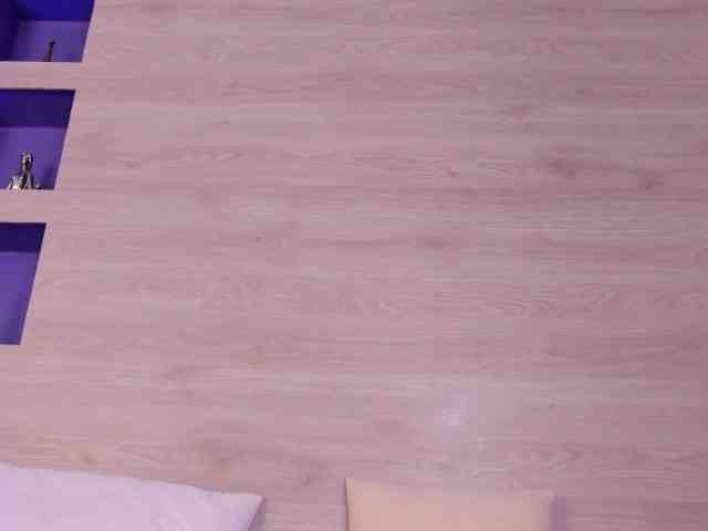 Michellee-20 webcam