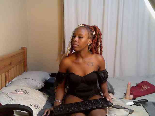 Petite-Eriee webcam