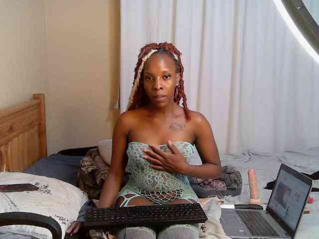 Petite-Eriee webcam