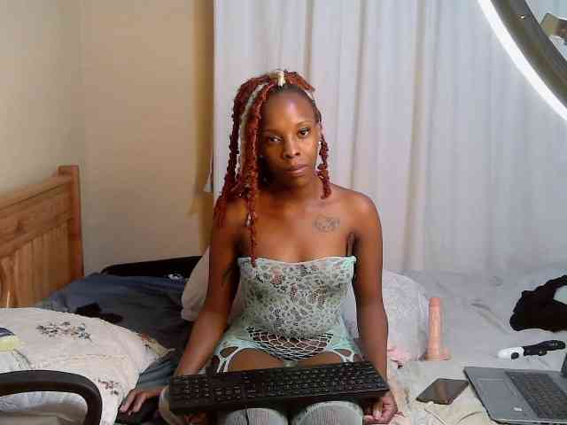 Petite-Eriee webcam