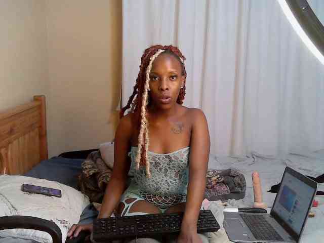 Petite-Eriee webcam