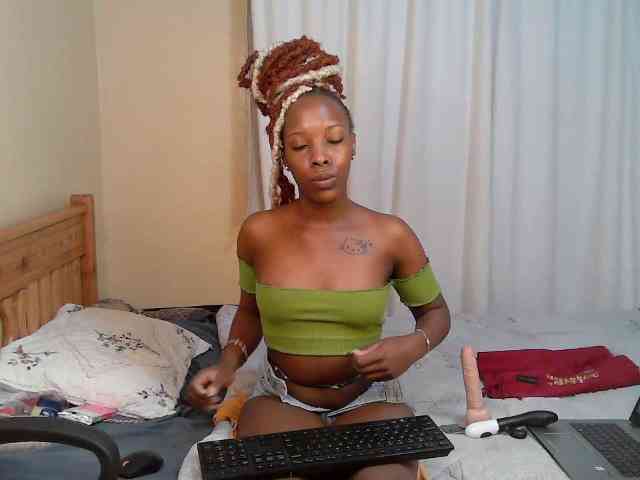 Petite-Eriee webcam