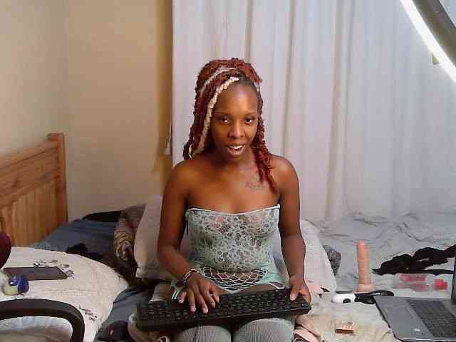 Petite-Eriee webcam