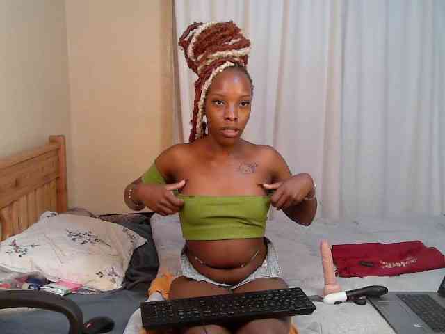 Petite-Eriee webcam