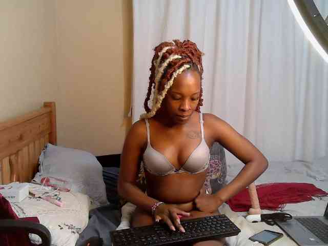 Petite-Eriee webcam