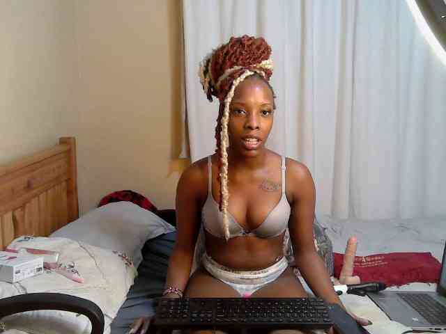 Petite-Eriee webcam