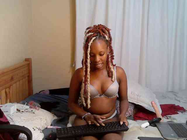 Petite-Eriee webcam