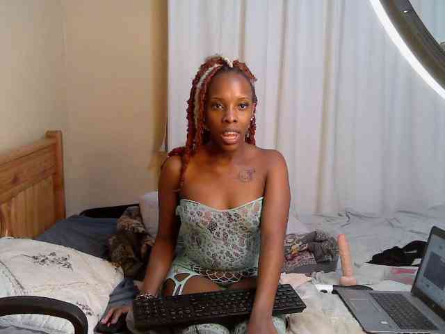 Petite-Eriee webcam