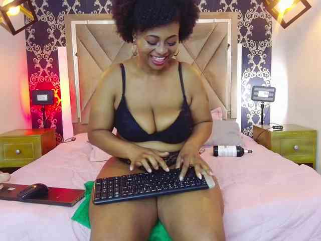 TinaOlsens webcam