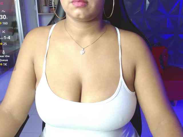 Adelle32 webcam