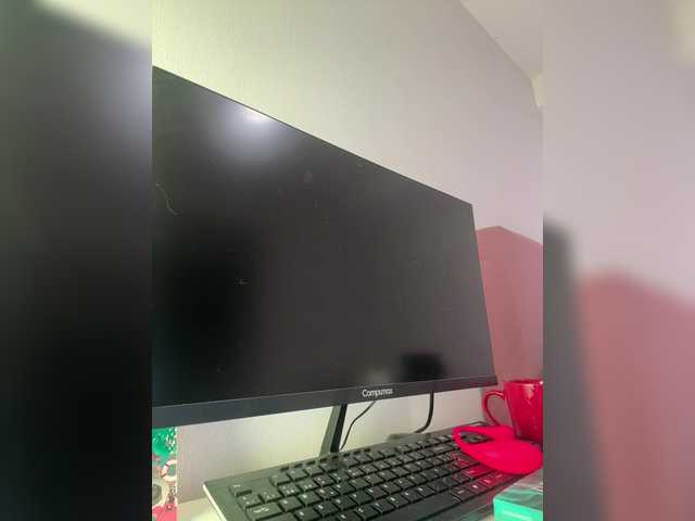 AprilRosse's BongaCams show and profile