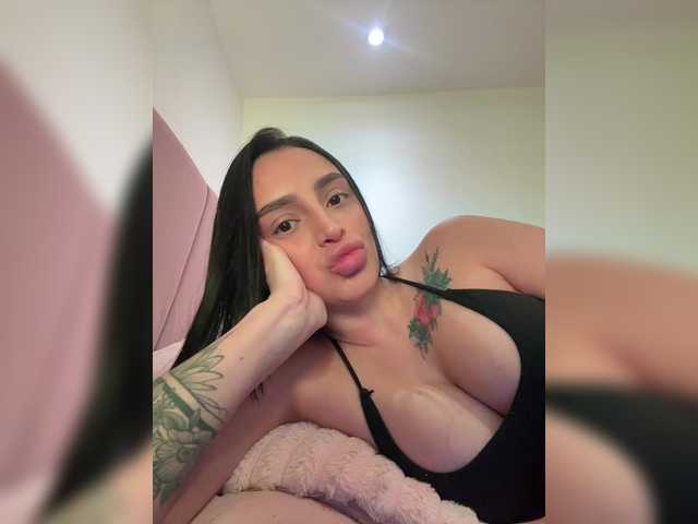 AprilRosse's BongaCams show and profile