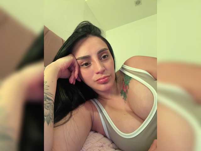 AprilRosse's BongaCams show and profile