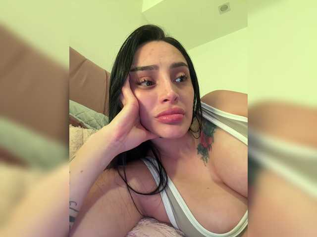 AprilRosse's BongaCams show and profile