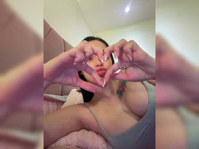 AprilRosse's BongaCams show and profile