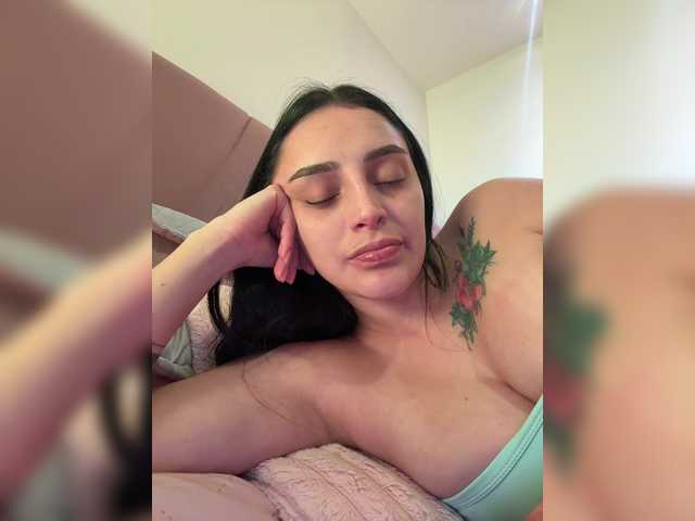 AprilRosse's BongaCams show and profile