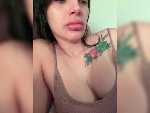 AprilRosse's BongaCams show and profile