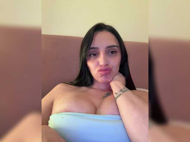 AprilRosse's BongaCams show and profile