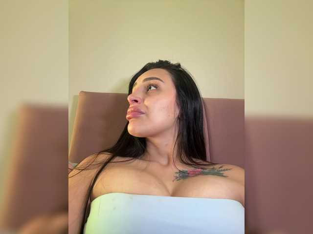 AprilRosse's BongaCams show and profile