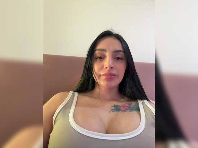  AprilRosse chat room