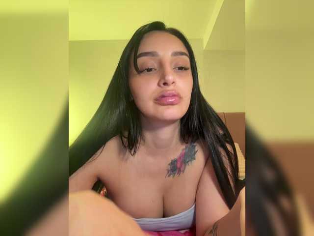 AprilRosse's BongaCams show and profile