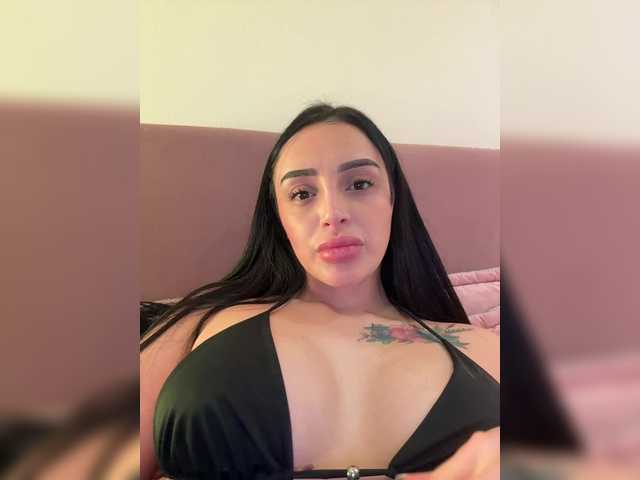 AprilRosse's BongaCams show and profile