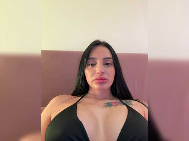 AprilRosse's BongaCams show and profile