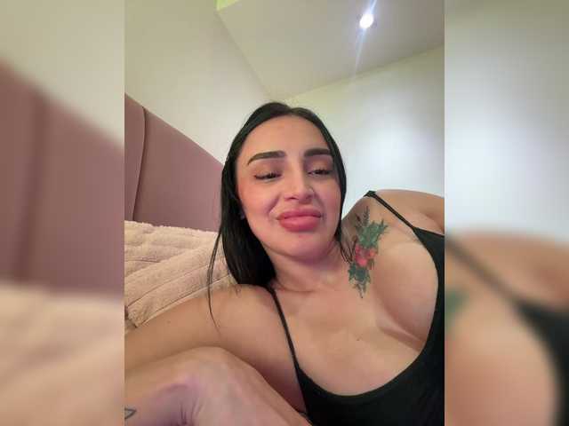 AprilRosse's BongaCams show and profile