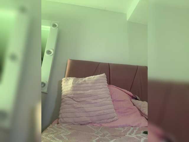 AprilRosse's BongaCams show and profile