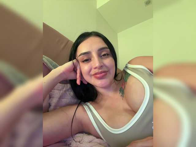 AprilRosse's BongaCams show and profile