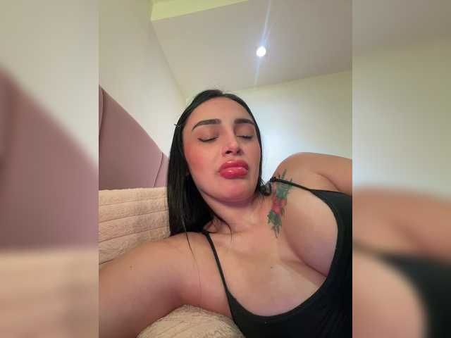 AprilRosse's BongaCams show and profile