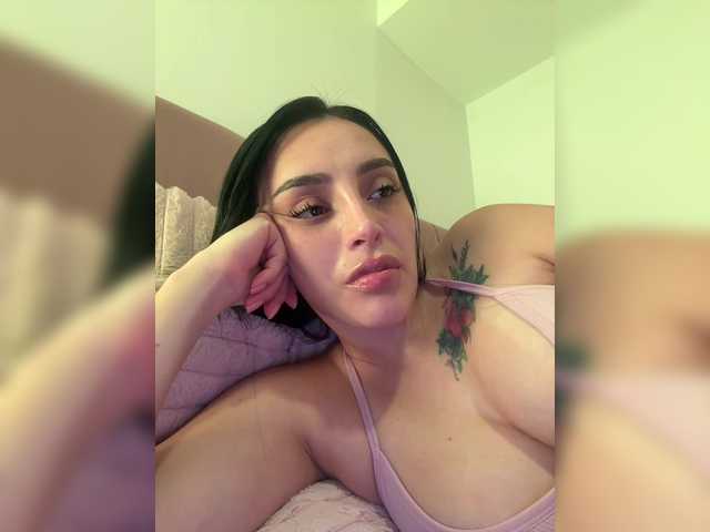 AprilRosse's BongaCams show and profile